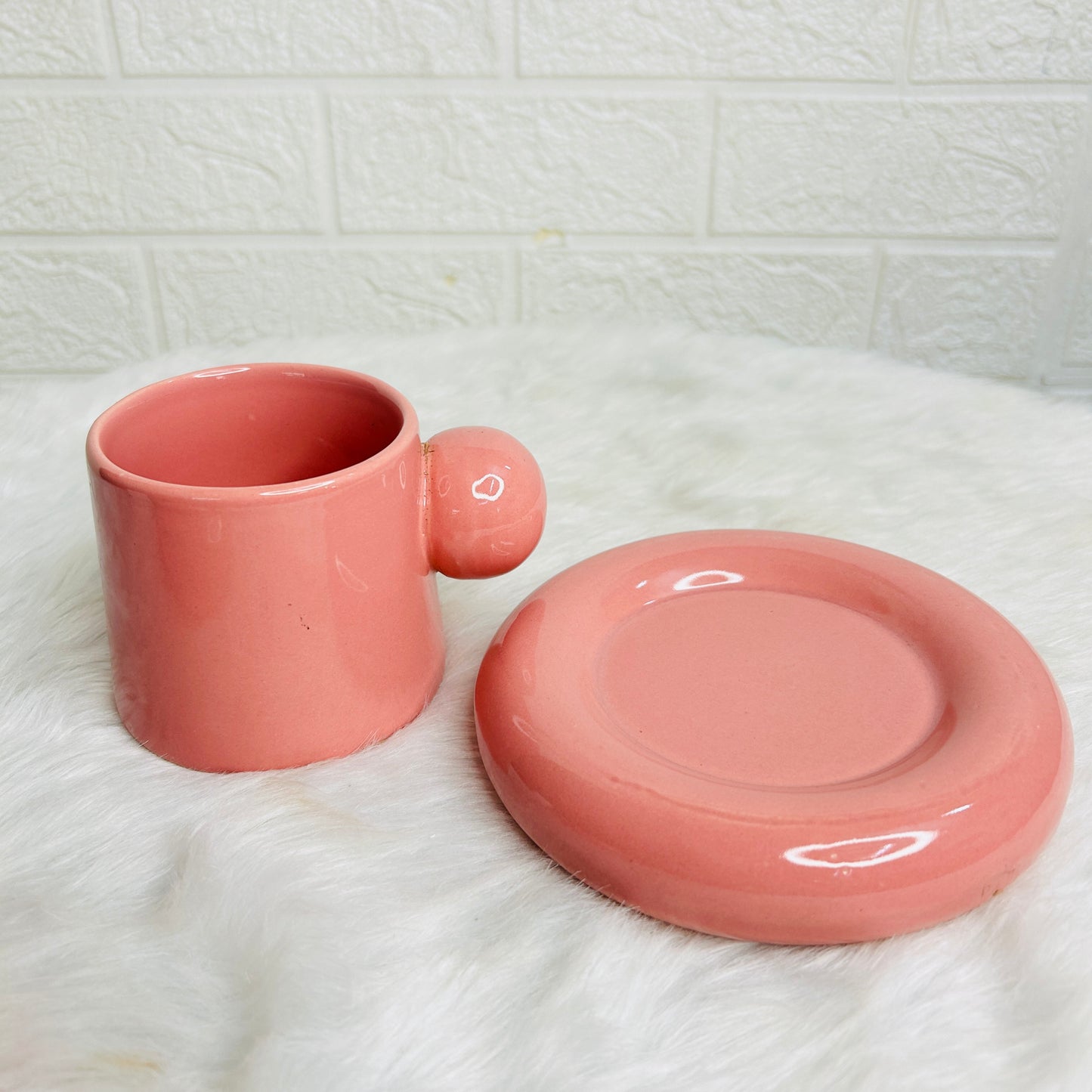 PINK KNOB  MUG & SAUCER (Set of 1)