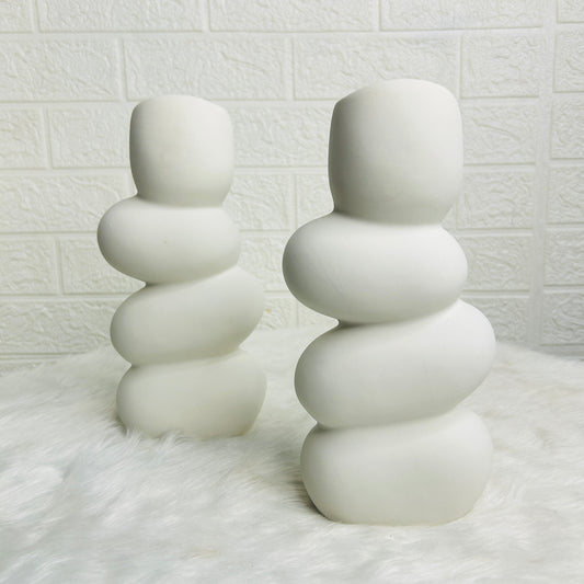 LARGE WHITE SPIRAL VASE (Set of 1)