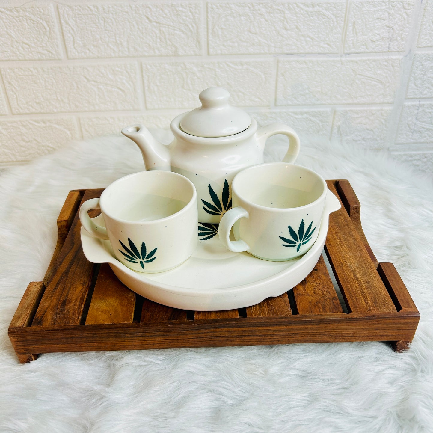 WHITE KETTLE SET WITH  TRAY (1 Teapot & 2 Cups )