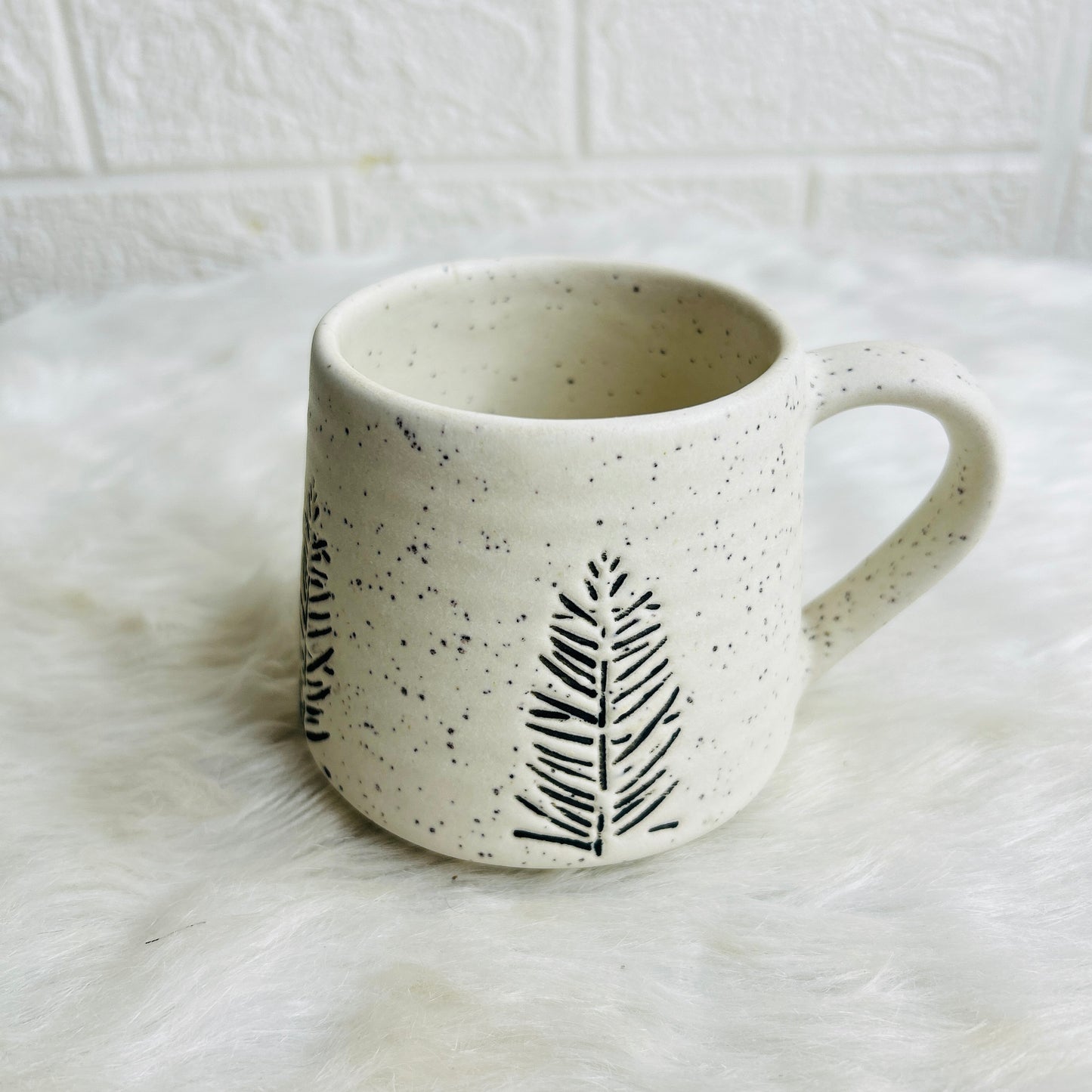 WHITE CHRISTMAS MUG