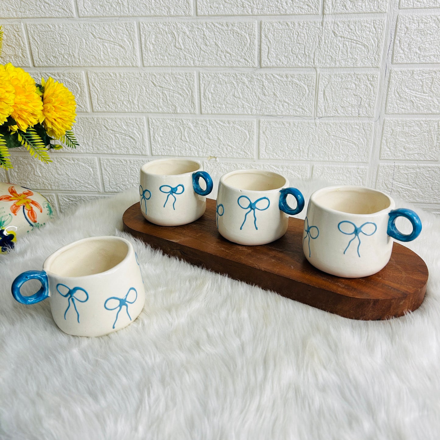 BLUE BOW MUG