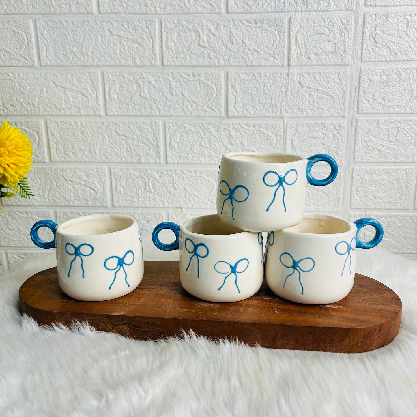 BLUE BOW MUG