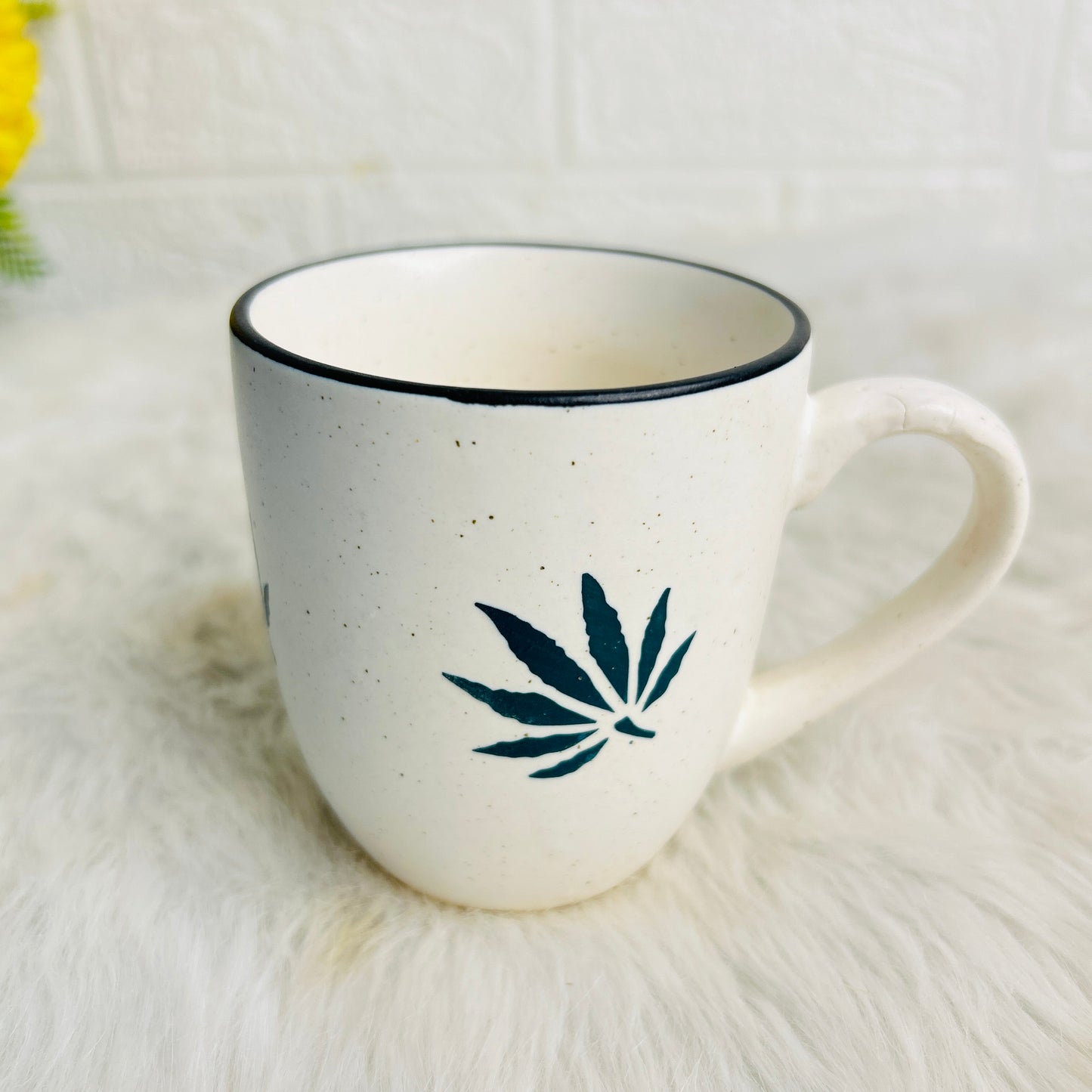 WHITE LEAF MUG (Set of 1)