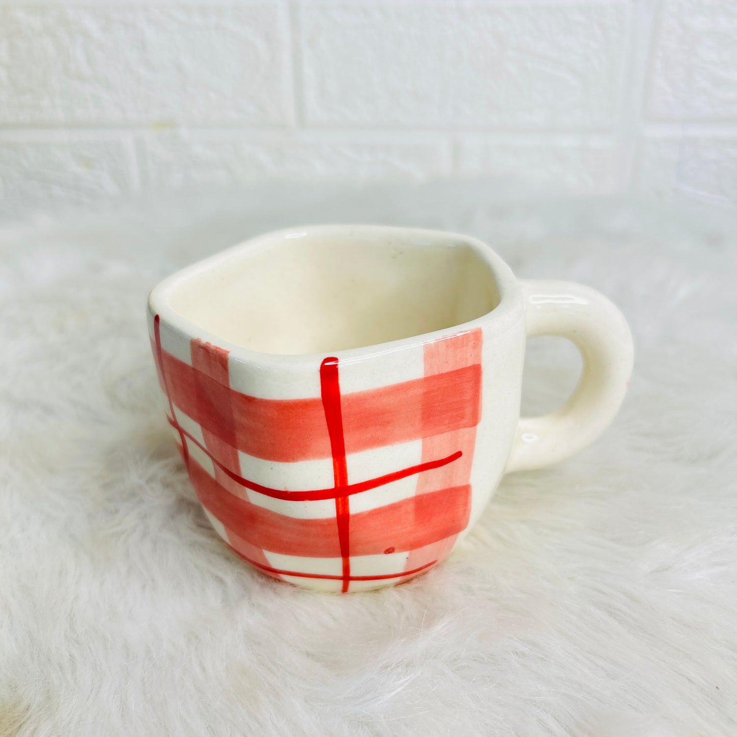 RED CHECKS CUP SAUCER  (Set of 1)