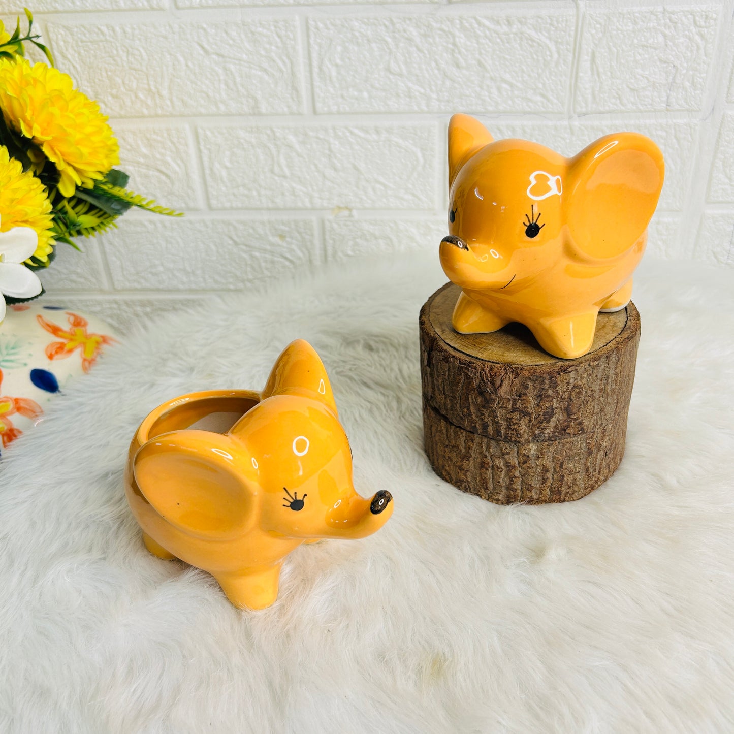 YELLOW ELEPHANT PLANTER (Set of 1)