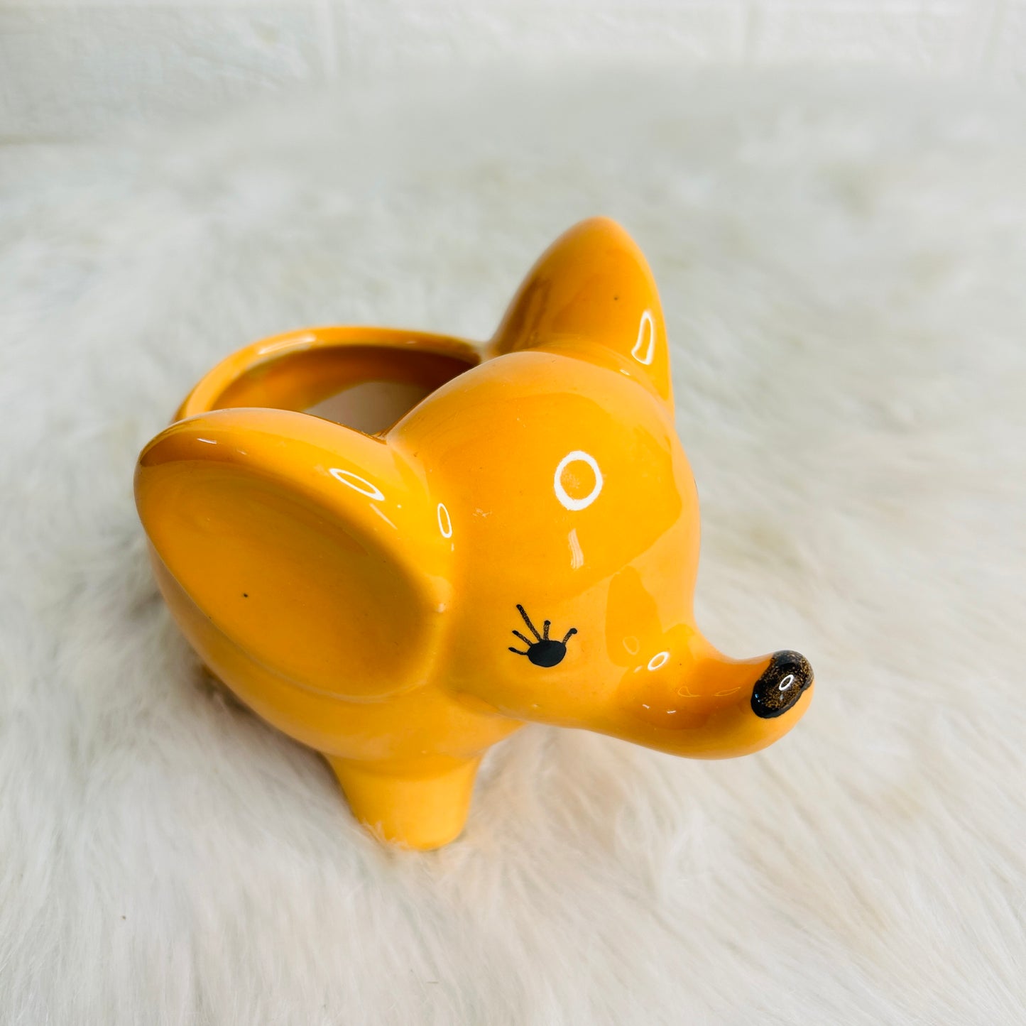 YELLOW ELEPHANT PLANTER (Set of 1)