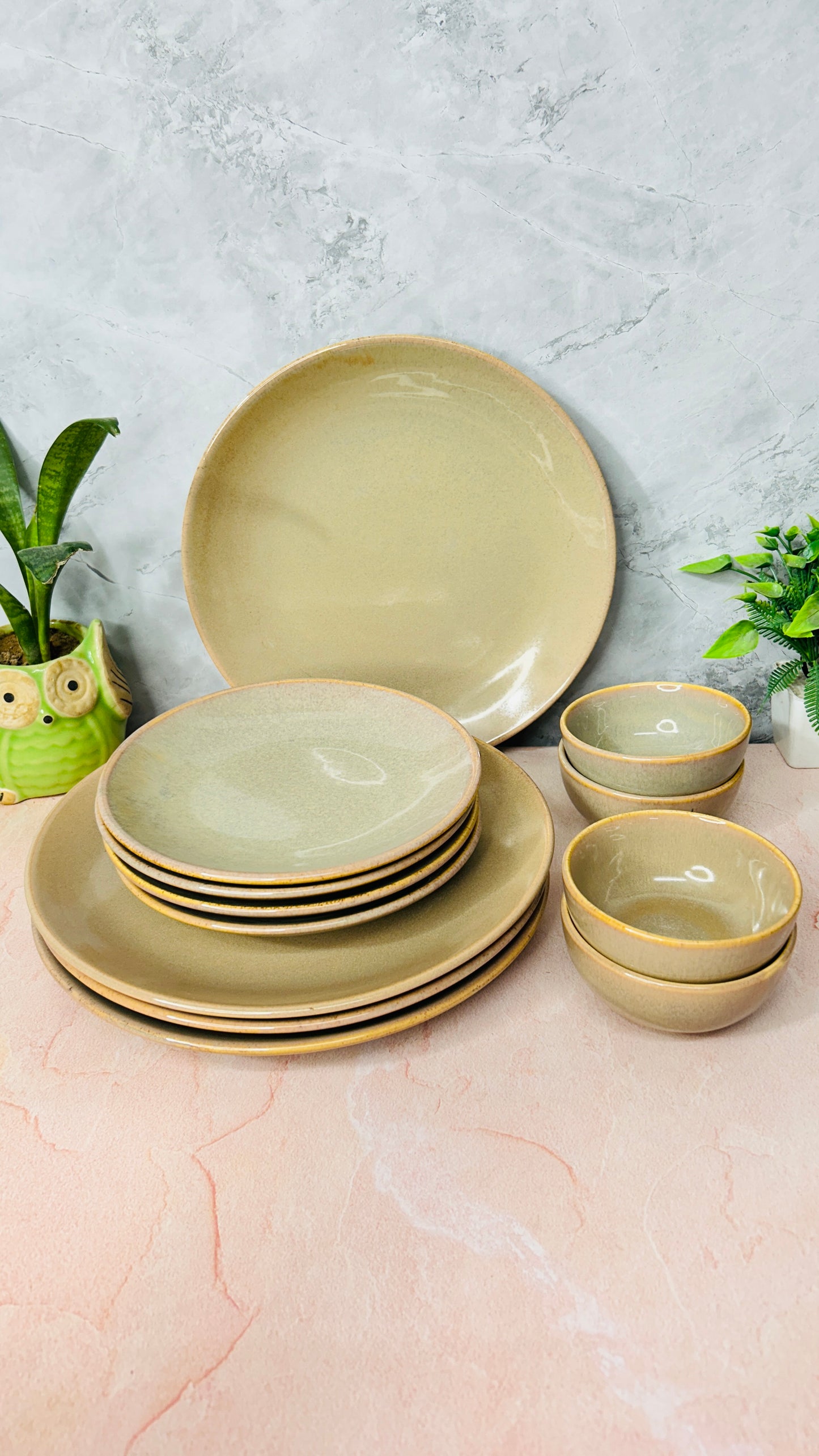 STUDIO BEIGE DINNER SET OF 12