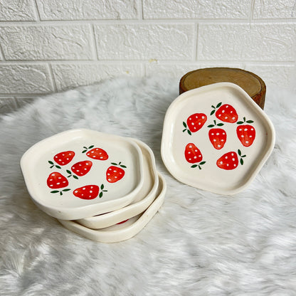 STRAWBERRY SNACK PLATE 4 INCH