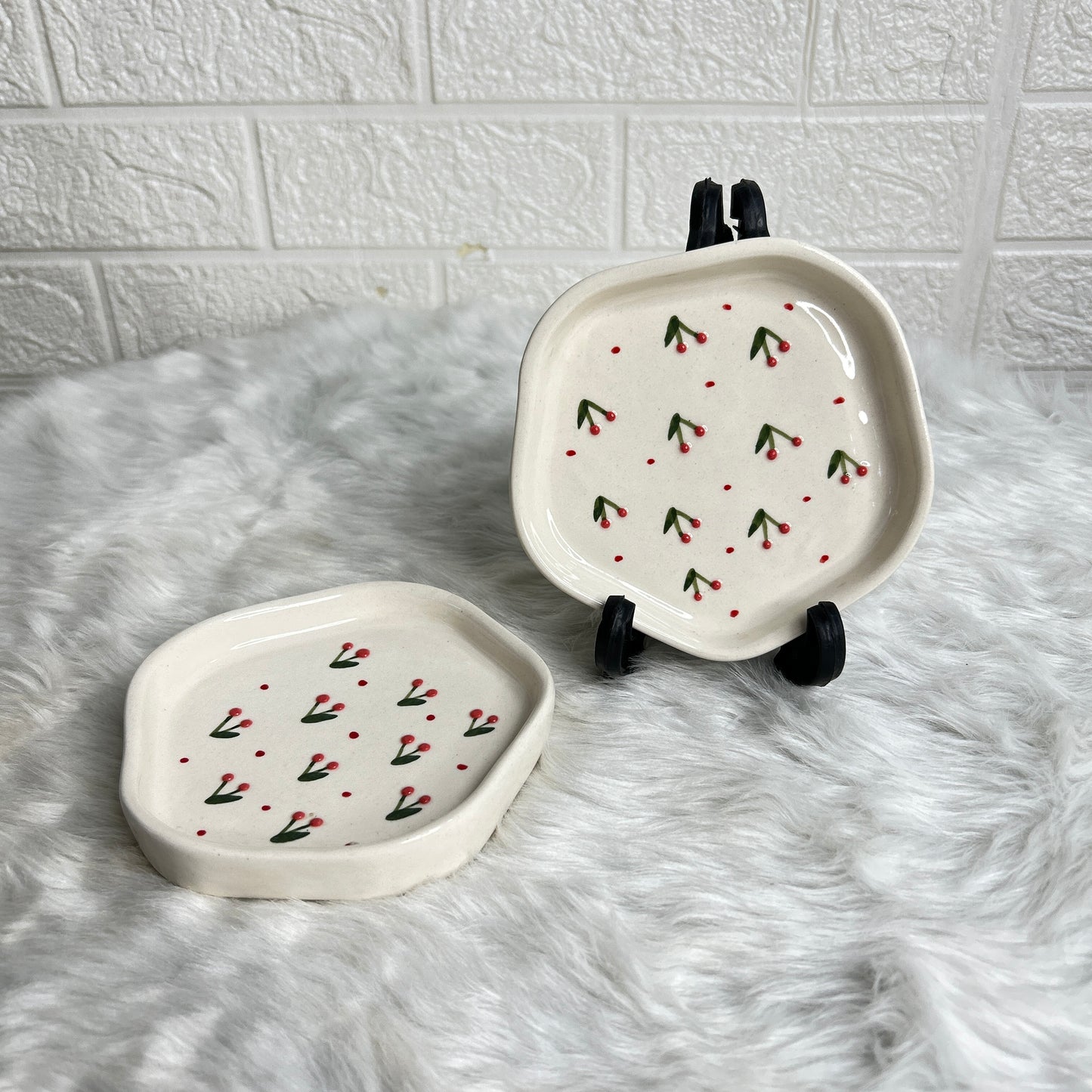 3D CHERRY SNACK PLATE 4 INCH