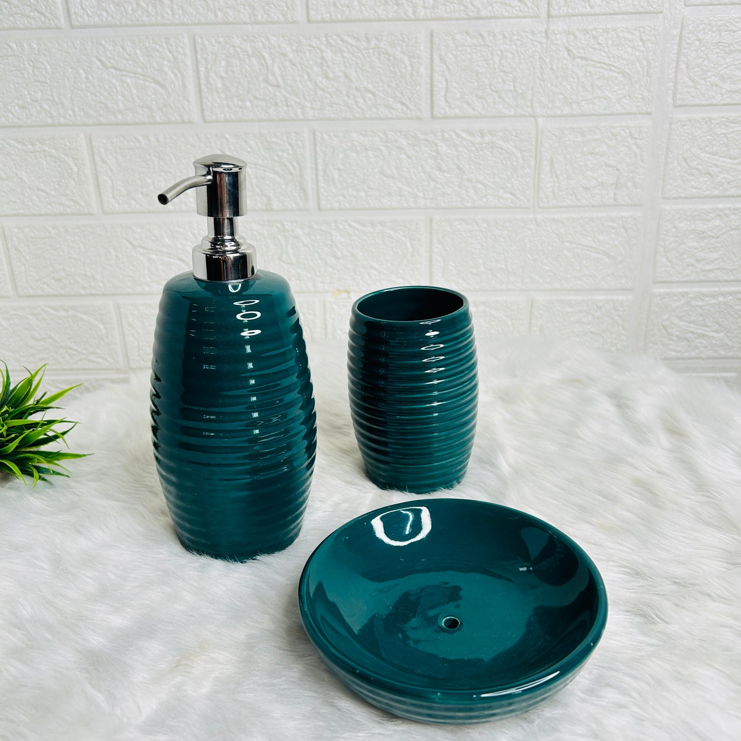 TEAL BATHROOM SET