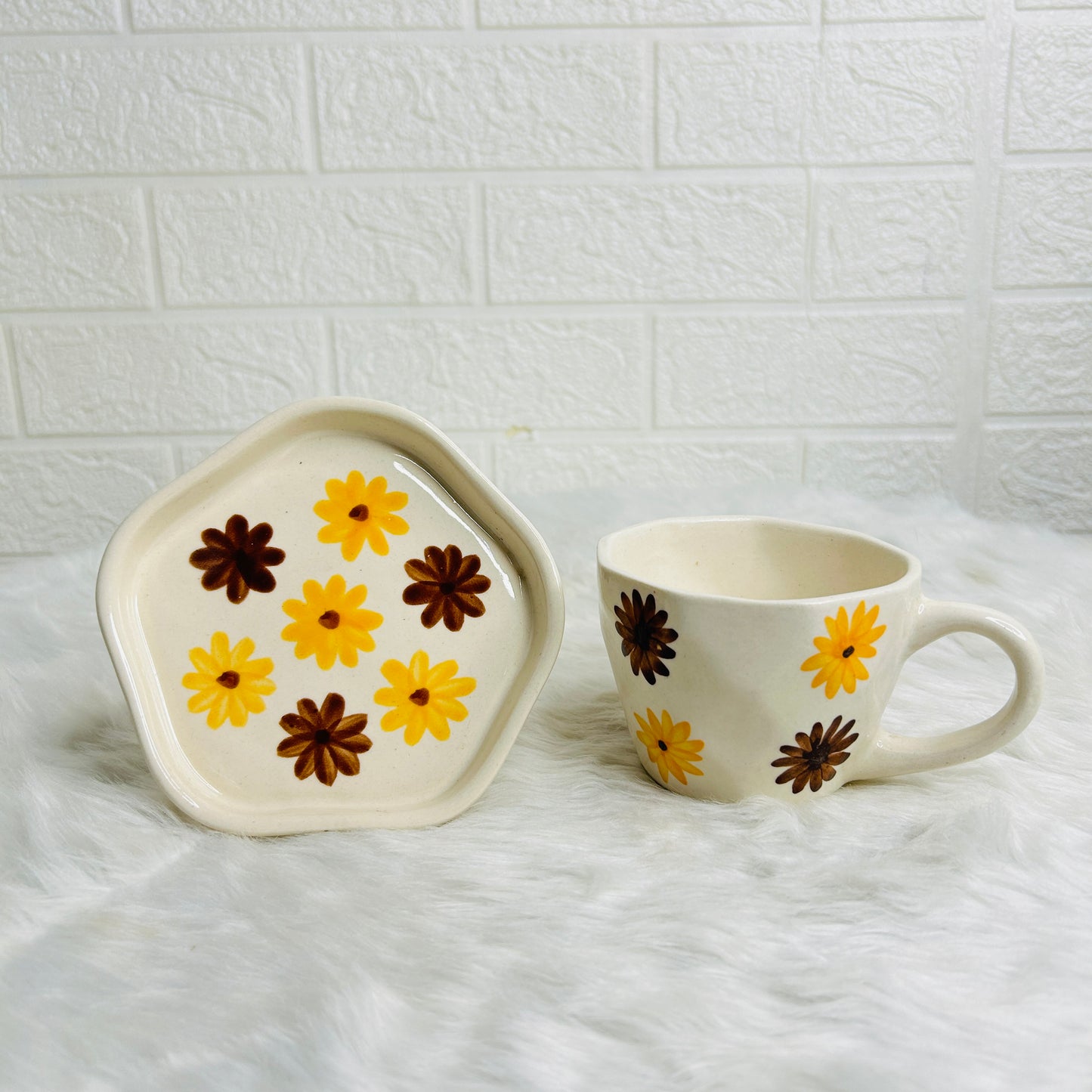 SUNNY FLOWER CUP & SAUCER SET OF 1