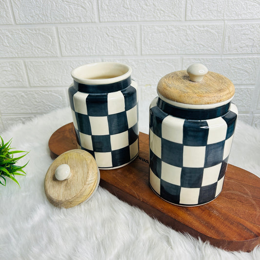 LARGE CHESS JAR SET OF 1